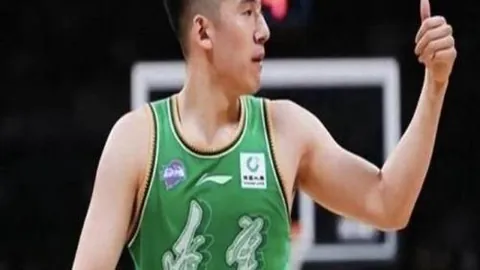 巴列卡诺1-0阿拉维斯半场扫描：西斯快攻得分，霍尔丹错失良机